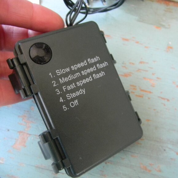 NEW Lighticicle Set of 2 Hanging Icicle Light Strands - Picture 2 of 4